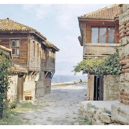 Feriehus Four-bedroom Holiday In Sozopol